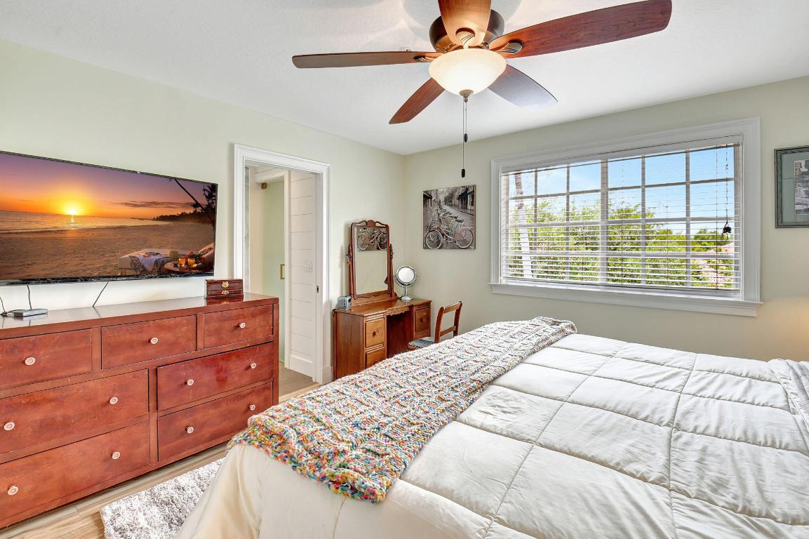 1409 W Wickham Circle