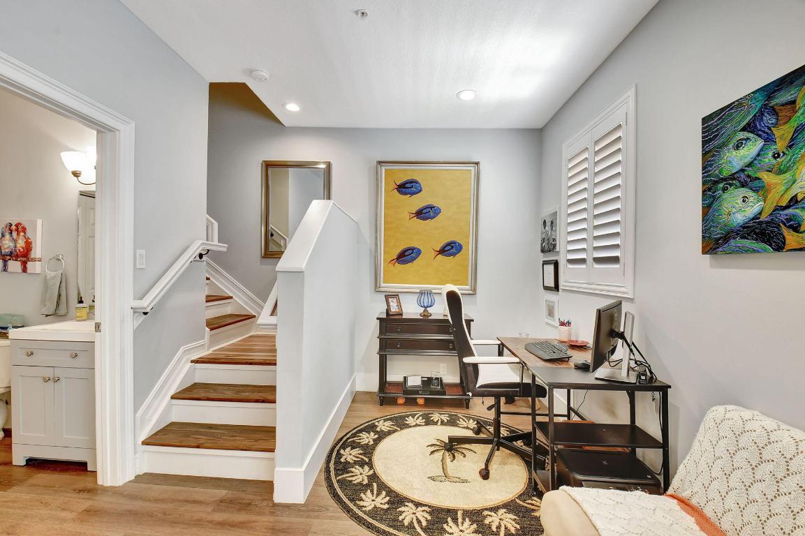 1409 W Wickham Circle