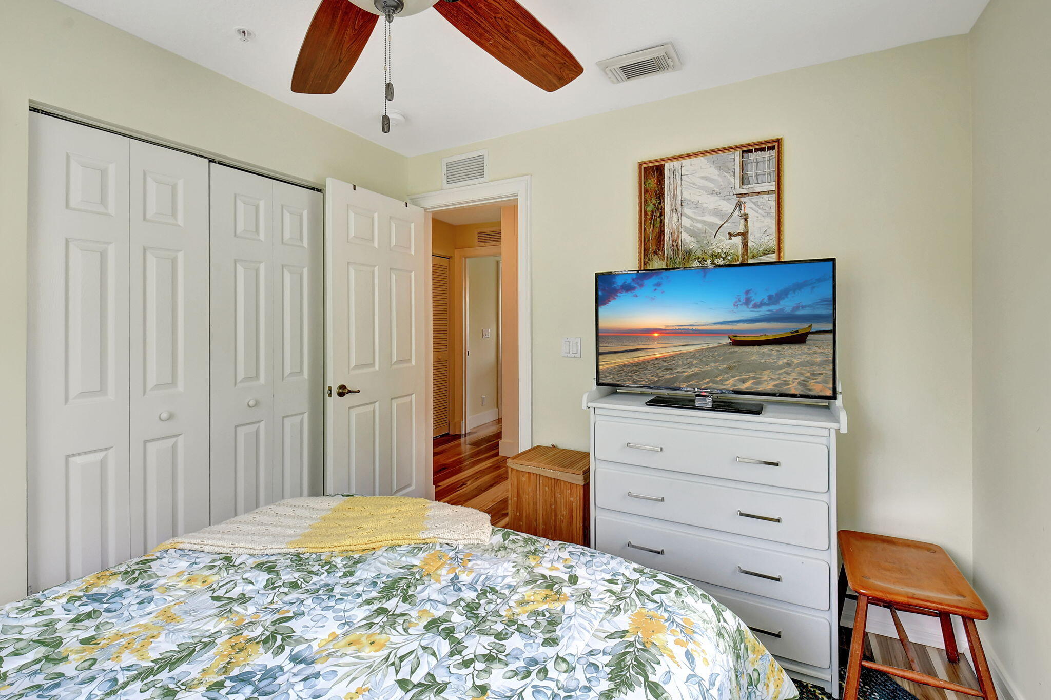 1409 W Wickham Circle