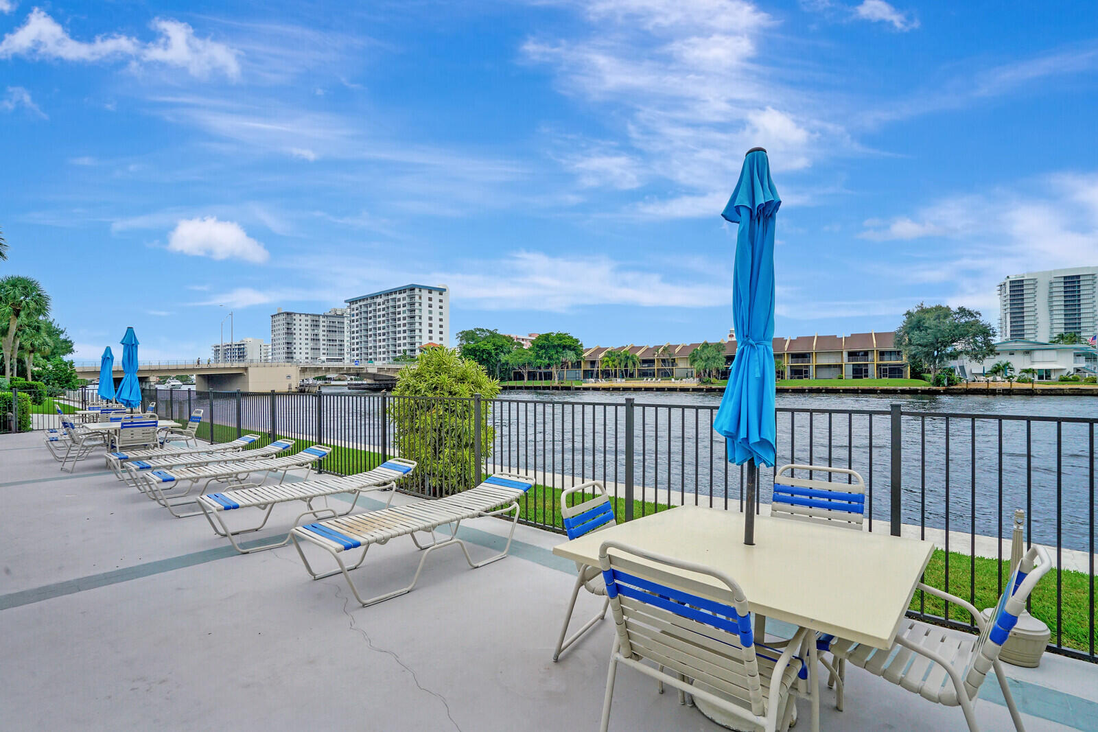 2900 NE 14th St Causeway 206