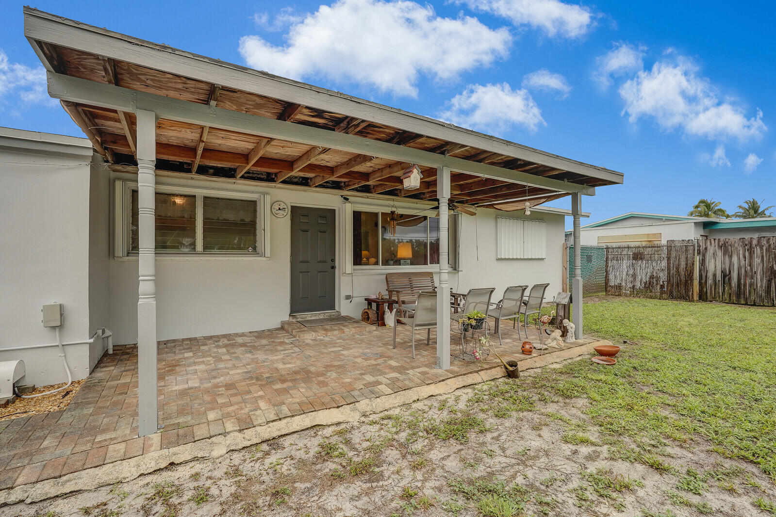 640 NE 23 Court