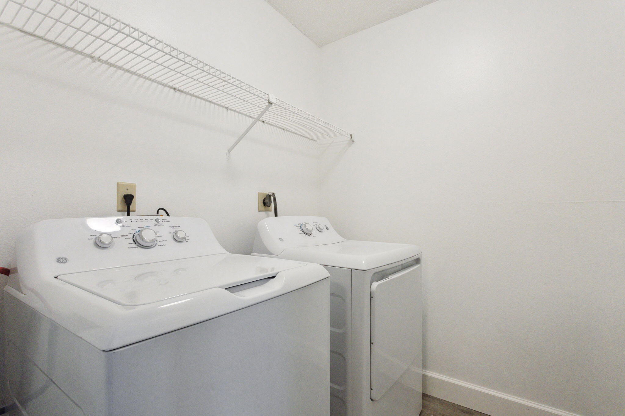 2301 N Congress Ave 25