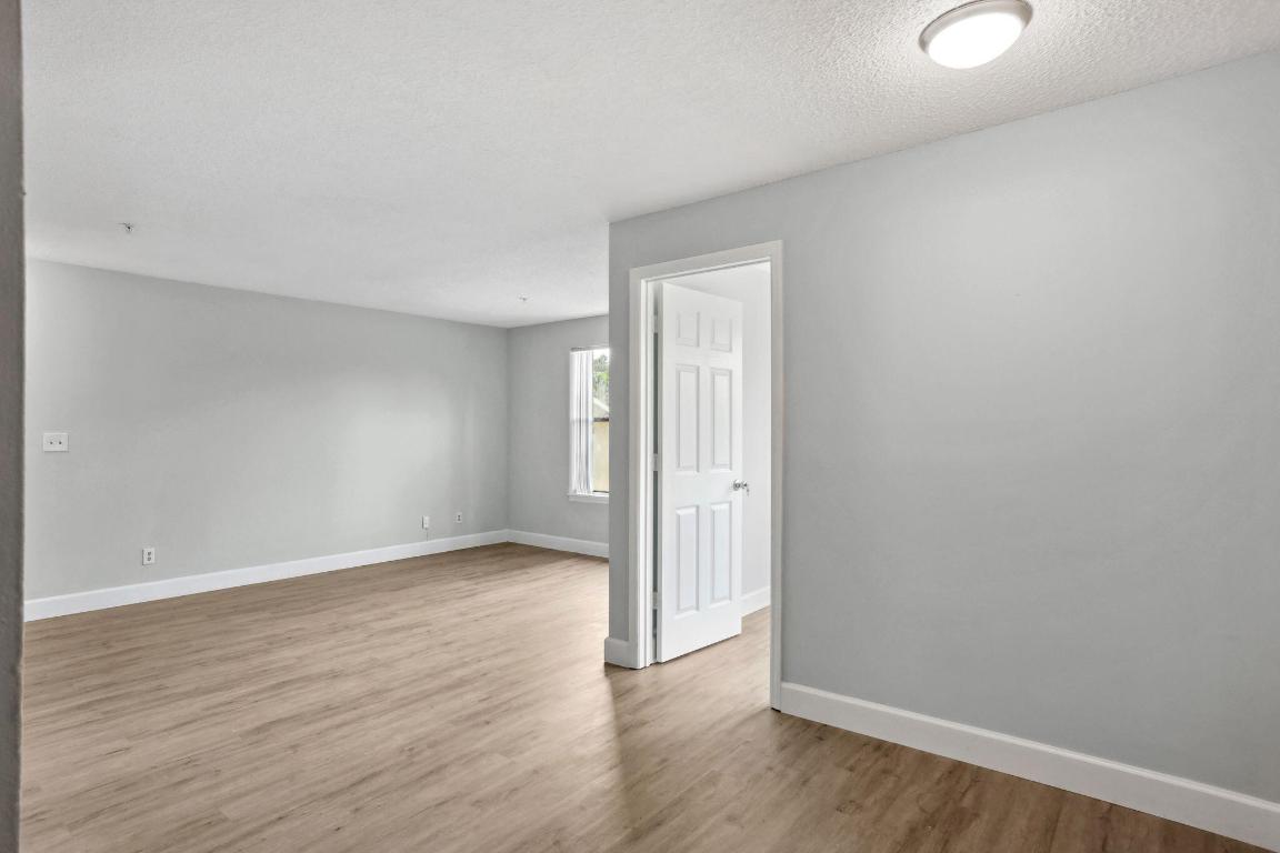 2301 N Congress Ave 25