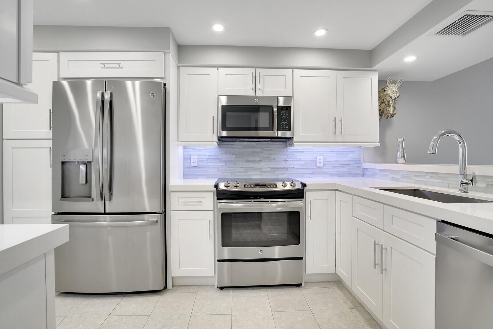 2707 N Ocean Boulevard D-405