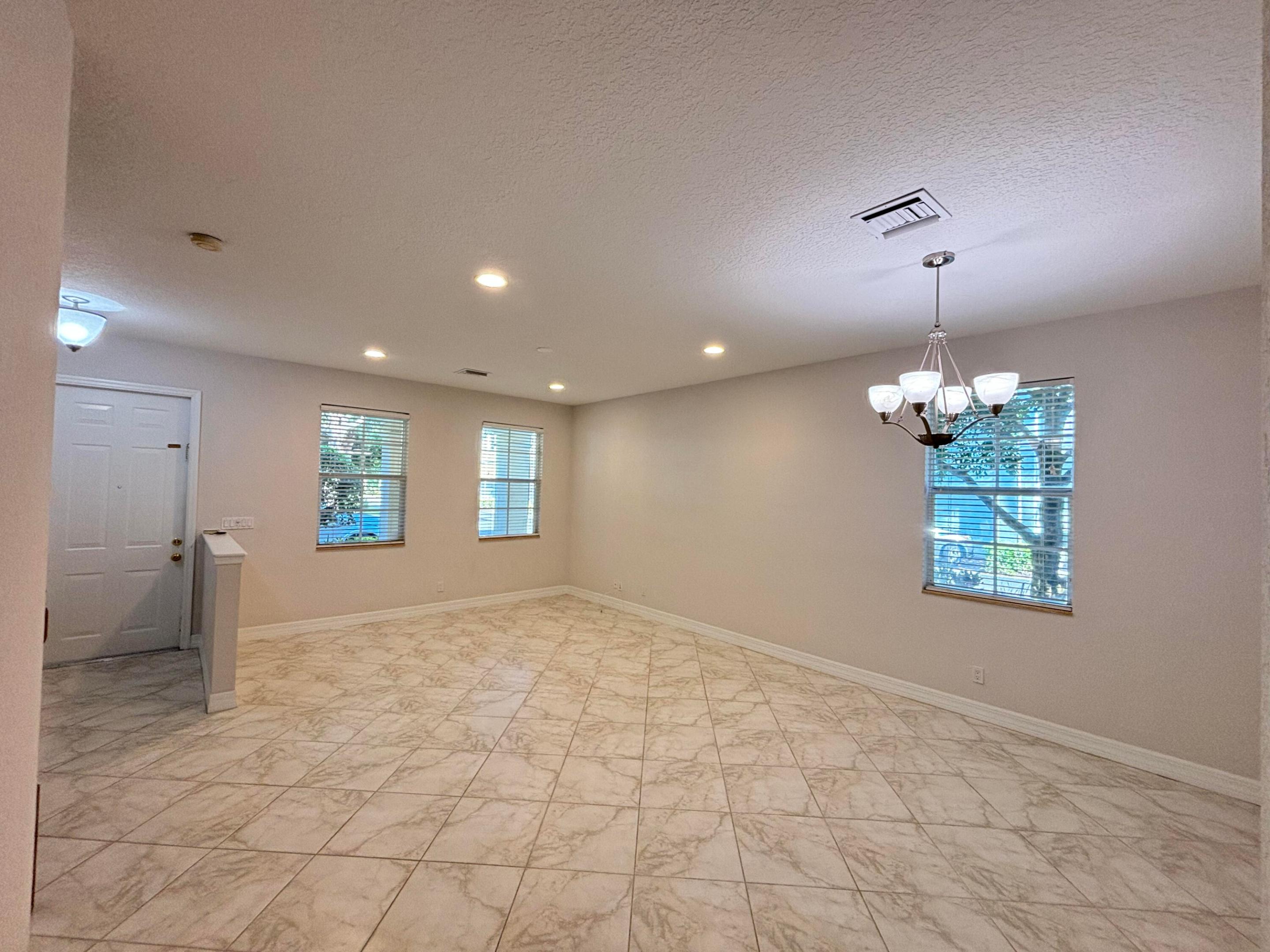 909 NW 18th Avenue