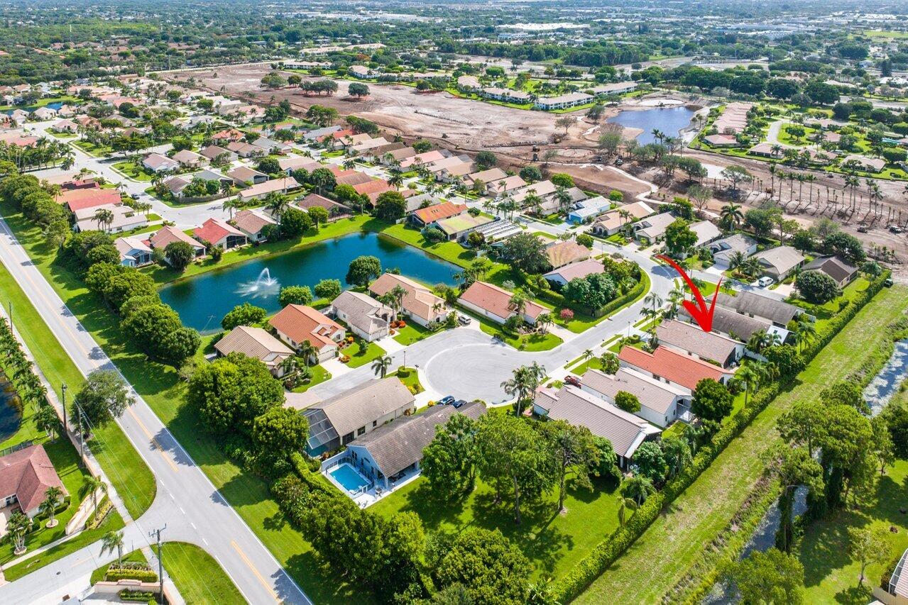 10496 Lexington Circle S