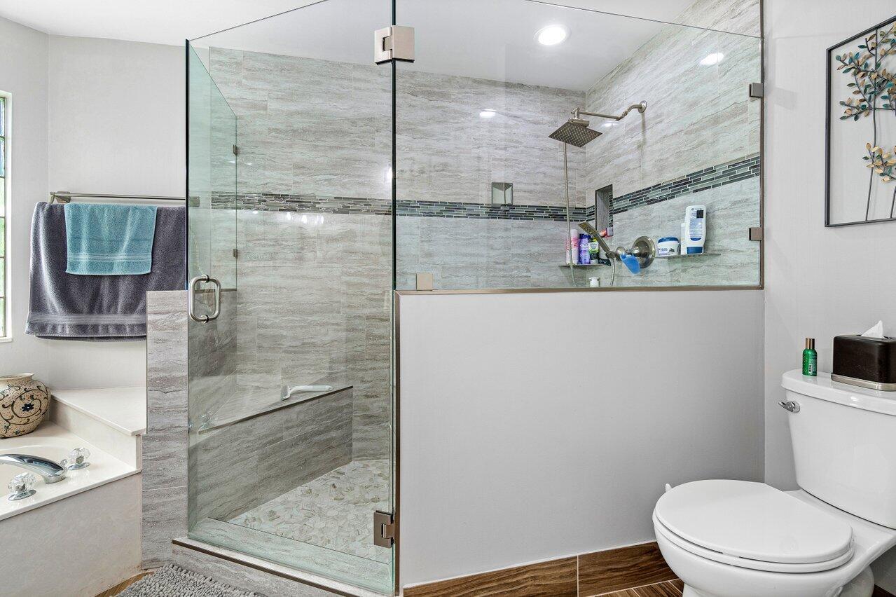 10496 Lexington Circle S