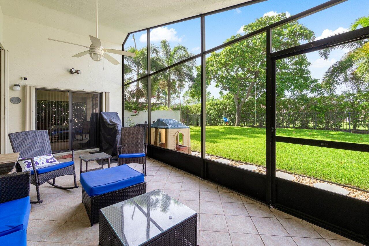 10496 Lexington Circle S