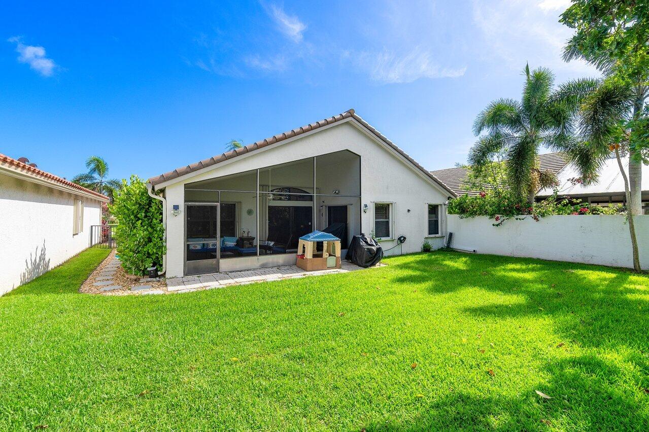 10496 Lexington Circle S