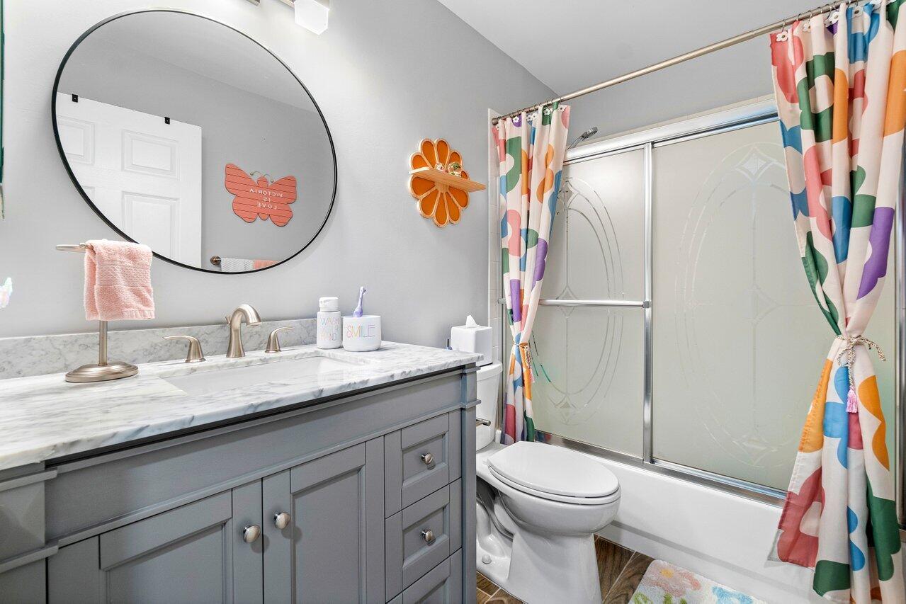 10496 Lexington Circle S