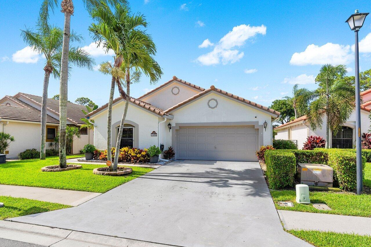 10496 Lexington Circle S