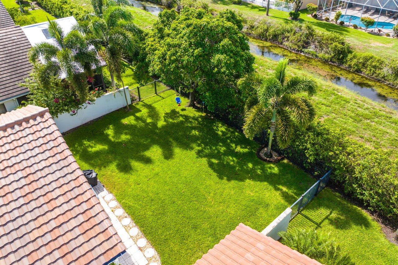 10496 Lexington Circle S