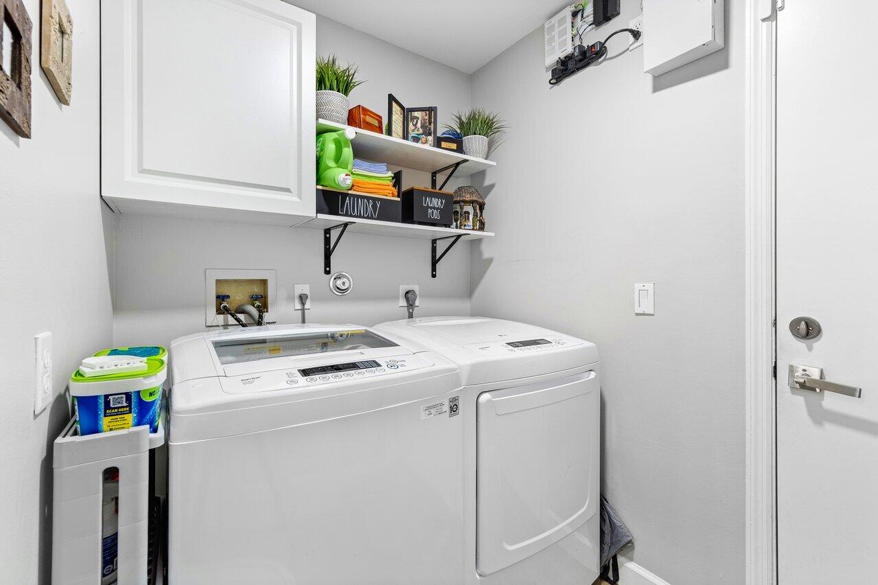 10496 Lexington Circle S