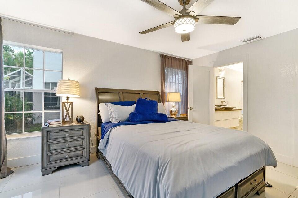 17052 Boca Club Boulevard 6