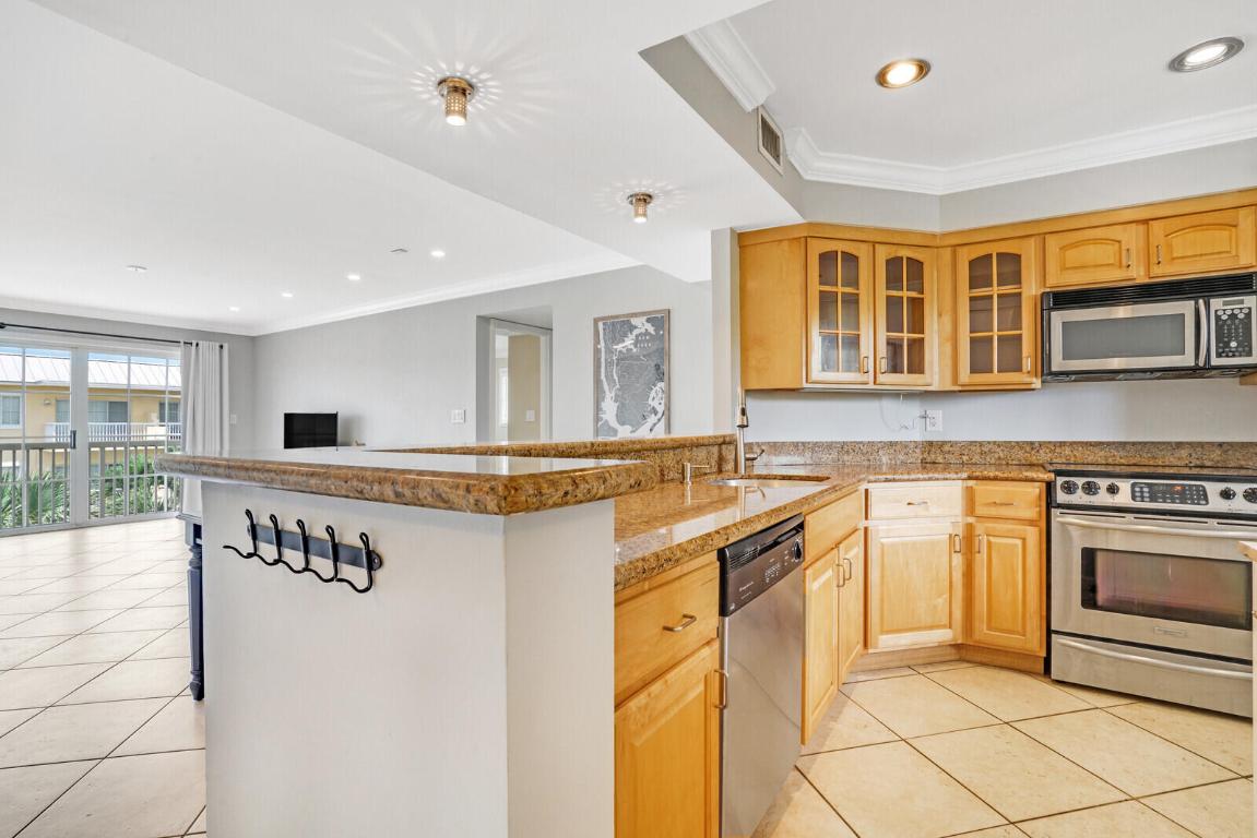 1501 E Broward Boulevard 810