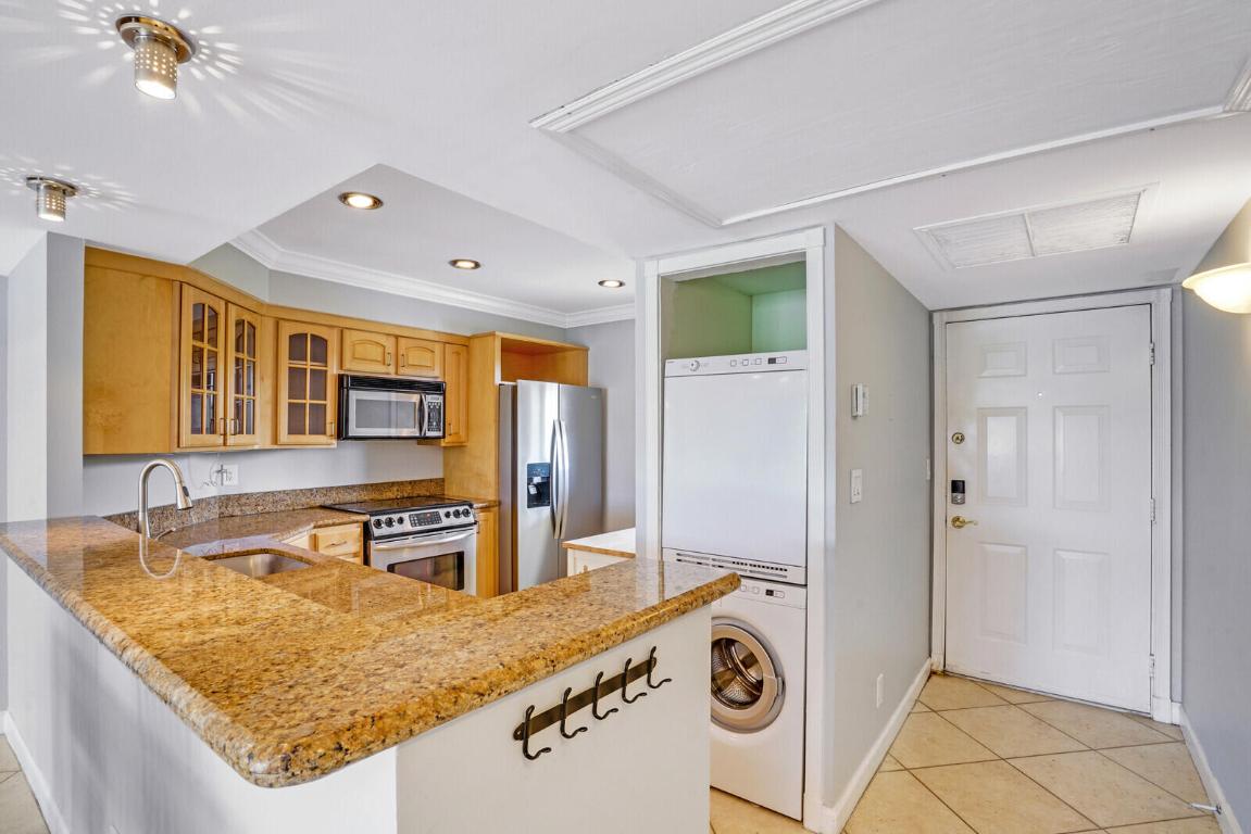 1501 E Broward Boulevard 810