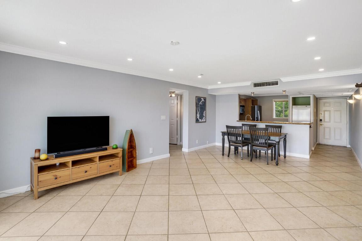 1501 E Broward Boulevard 810