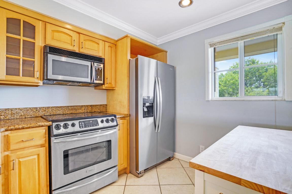 1501 E Broward Boulevard 810