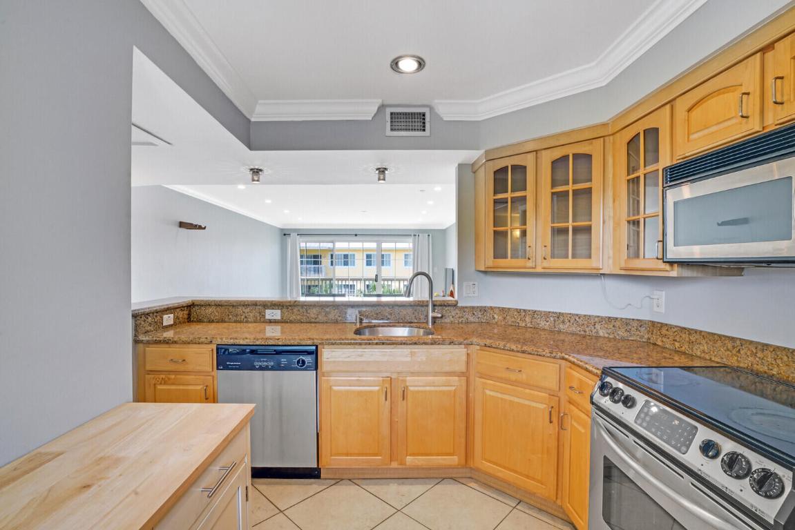 1501 E Broward Boulevard 810