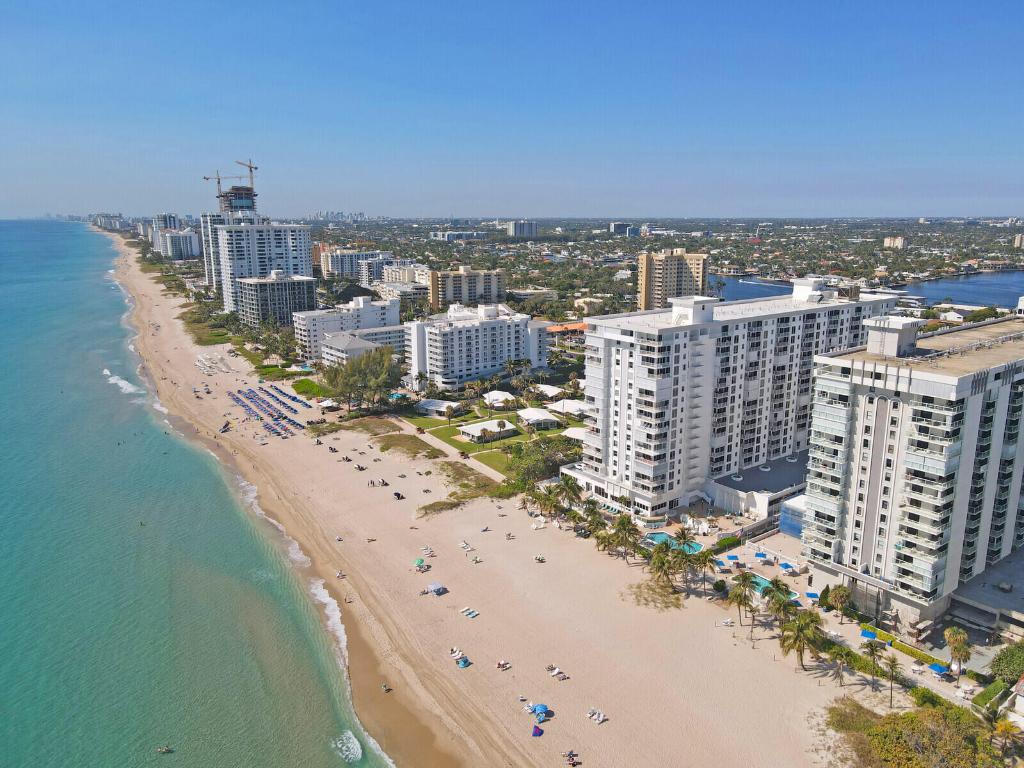 1000 S Ocean Boulevard 4 L