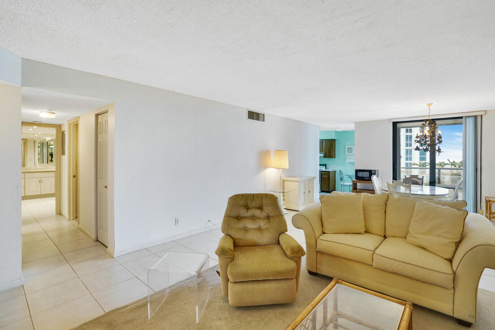 1000 S Ocean Boulevard 4 L