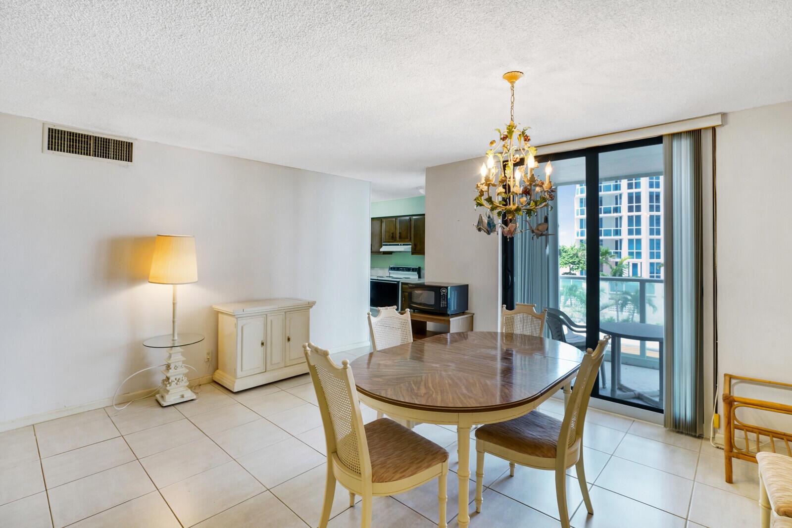 1000 S Ocean Boulevard 4 L