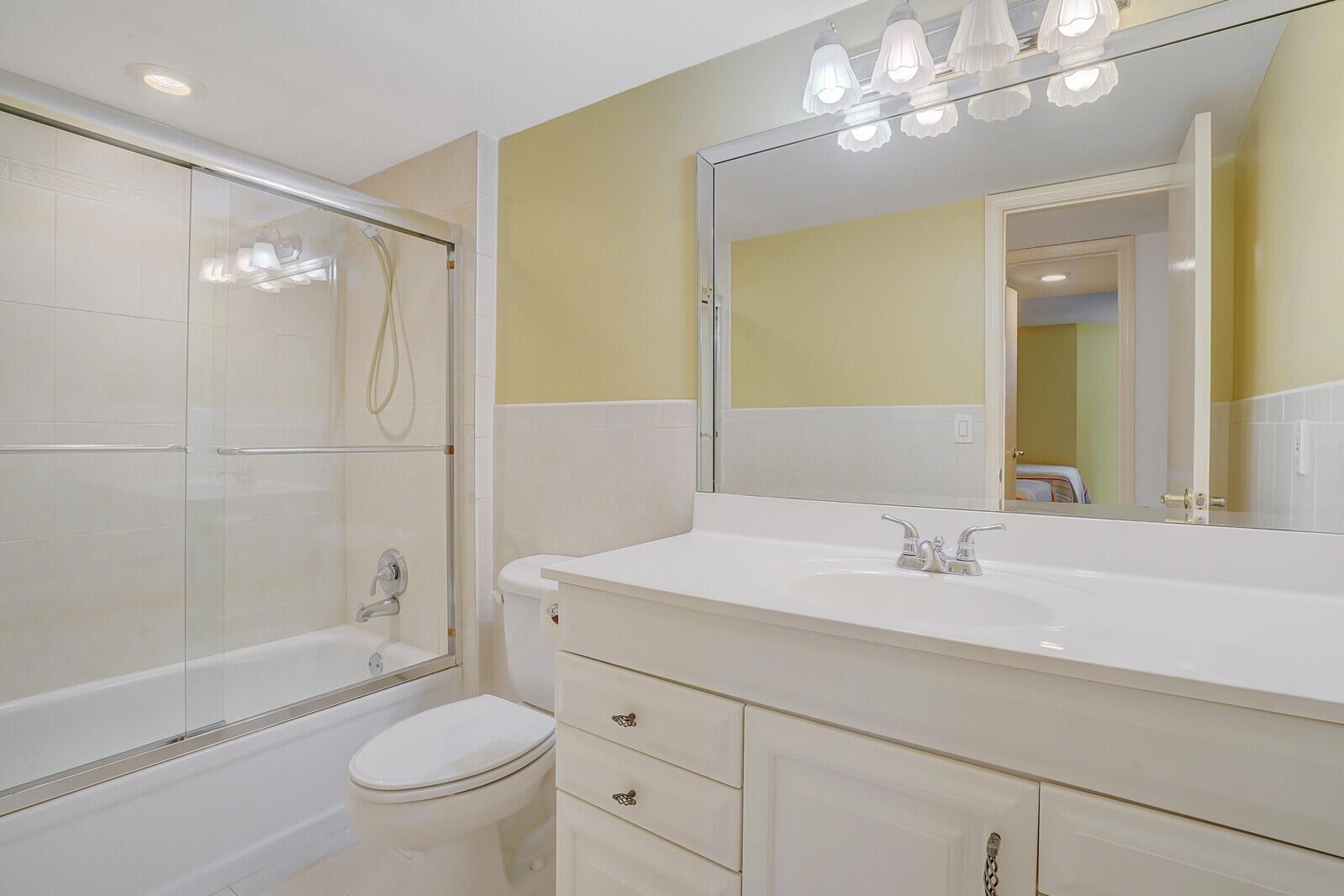 1000 S Ocean Boulevard 4 L