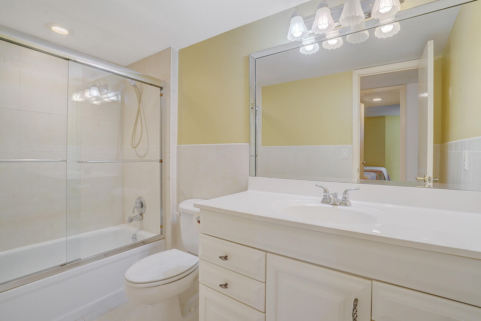 1000 S Ocean Boulevard 4 L