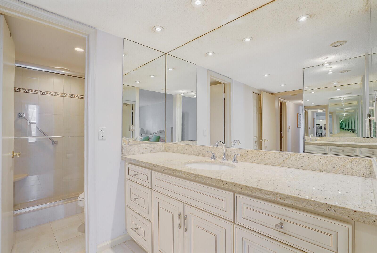 1000 S Ocean Boulevard 4 L