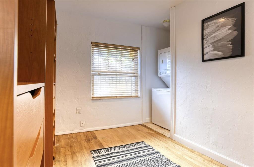 804 NE 16th Terrace 1