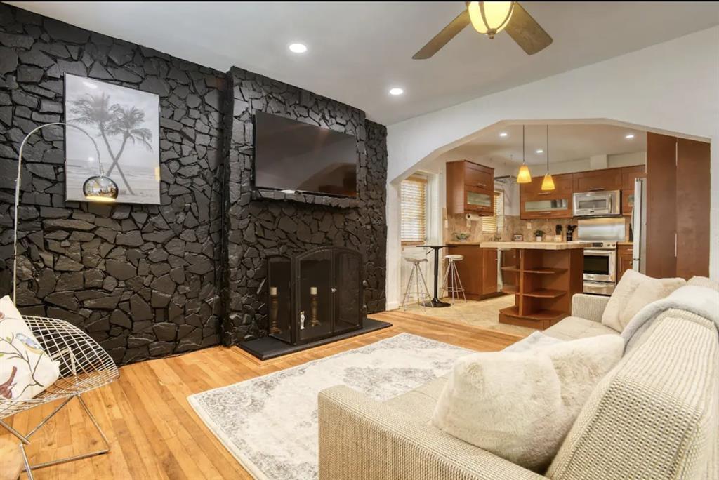 804 NE 16th Terrace 1