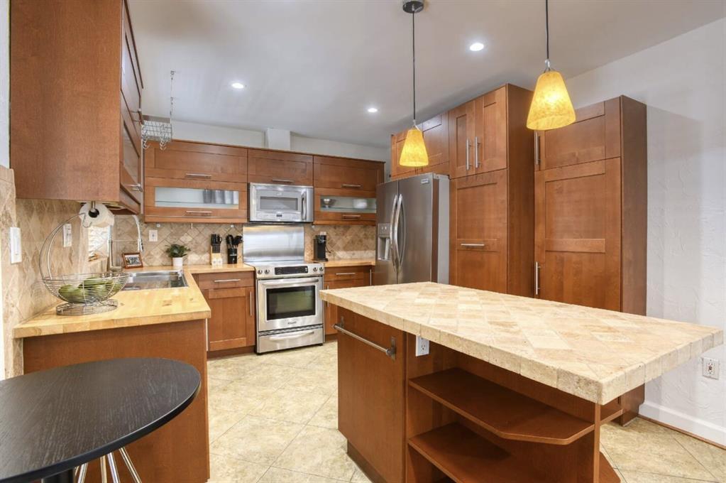 804 NE 16th Terrace 1