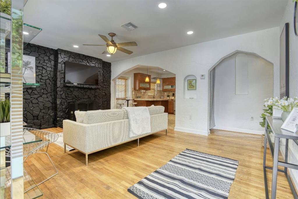 804 NE 16th Terrace 1