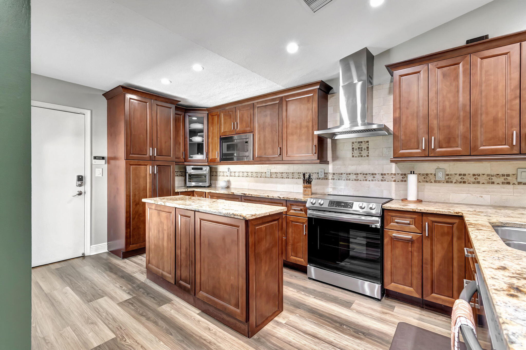4493 NW 64th Street