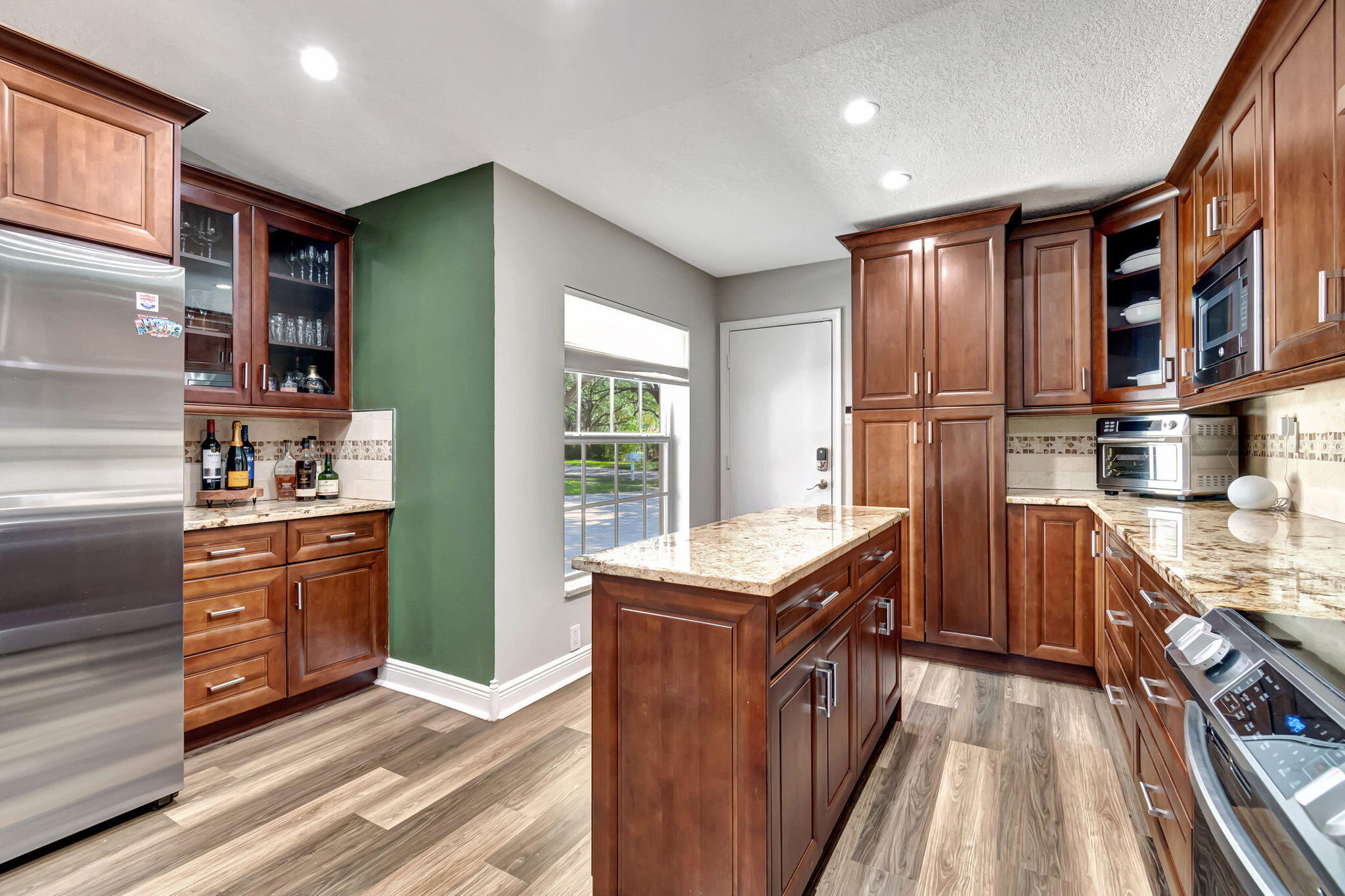 4493 NW 64th Street