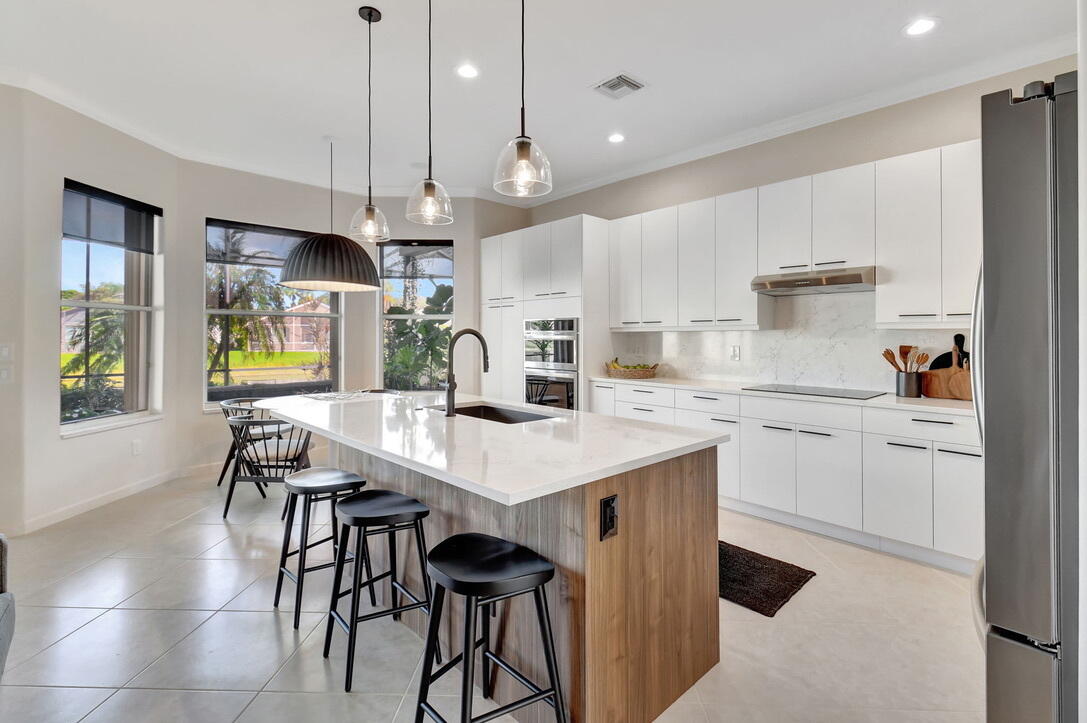 7249 Morocca Lake Drive