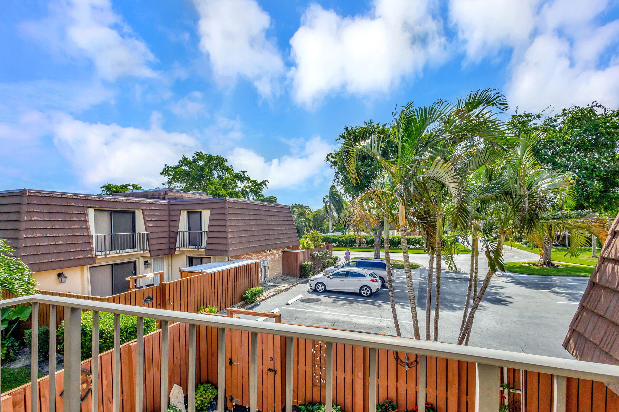 3889 Louis Drive