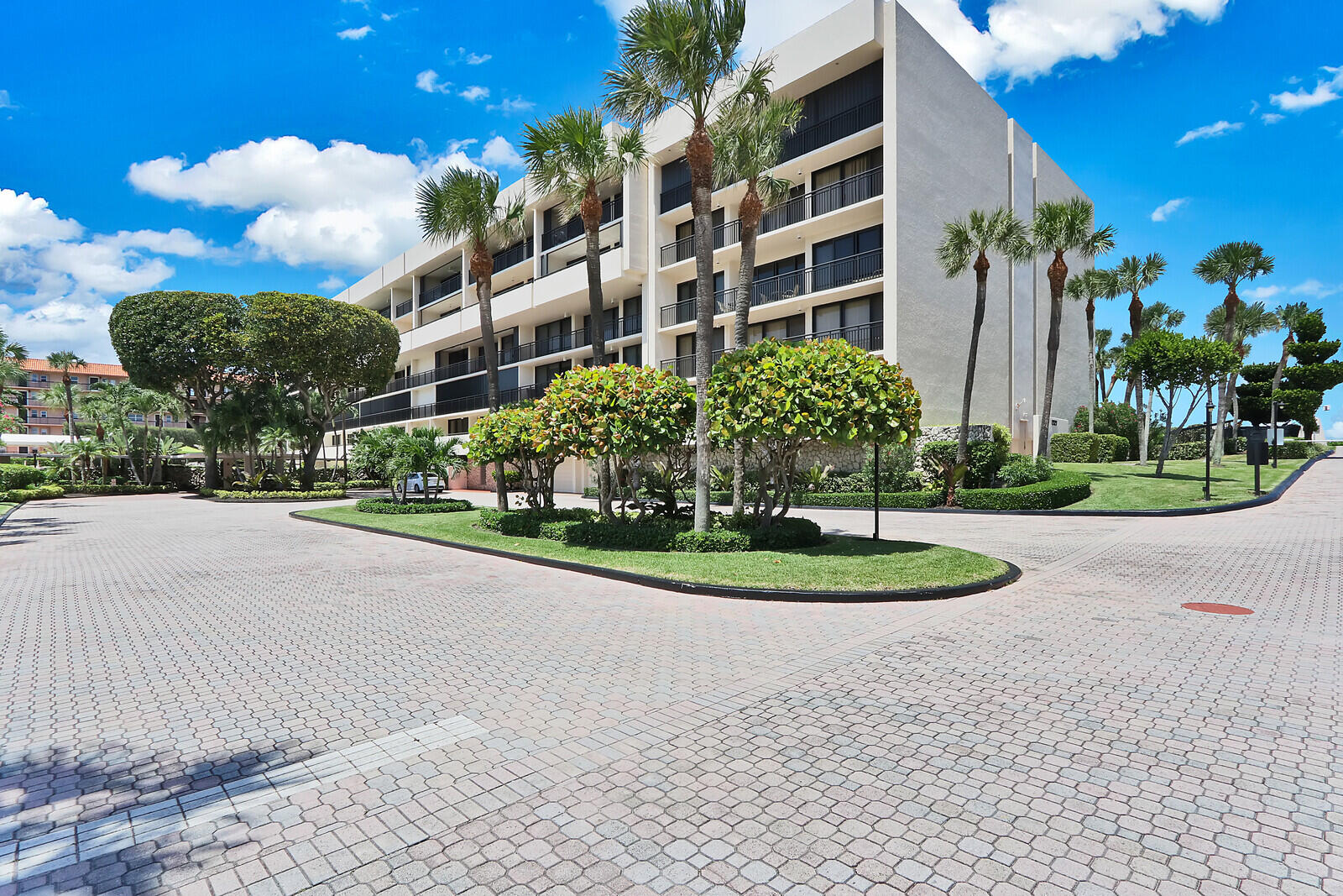 2727 N Ocean Boulevard 502-A