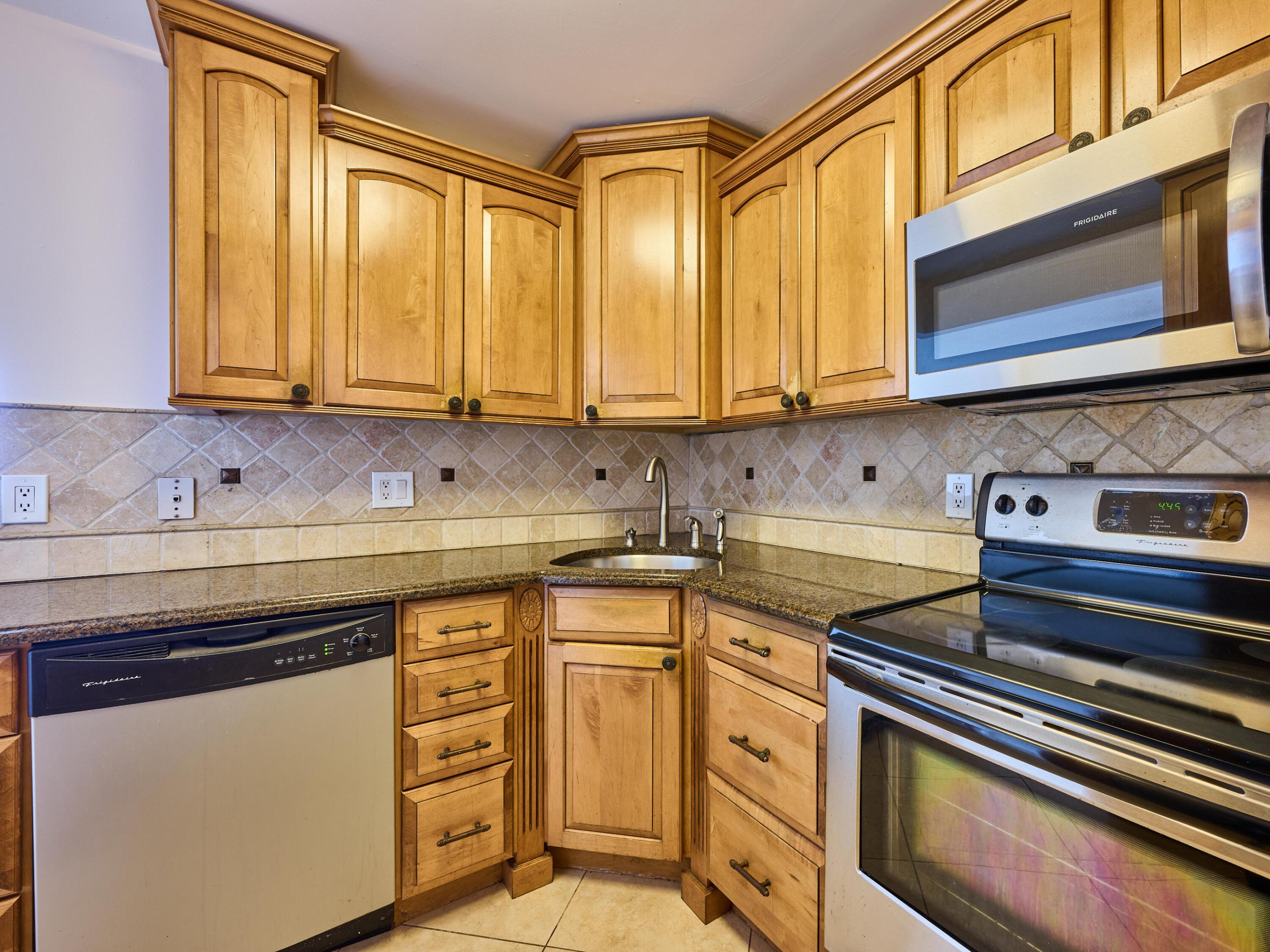 305 N Boulevard 1204