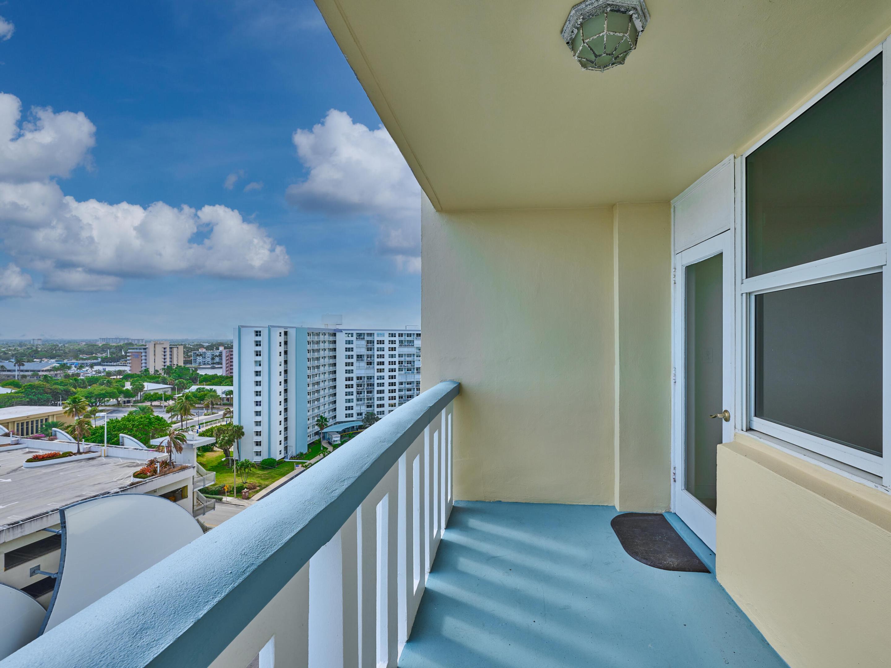 305 N Boulevard 1204