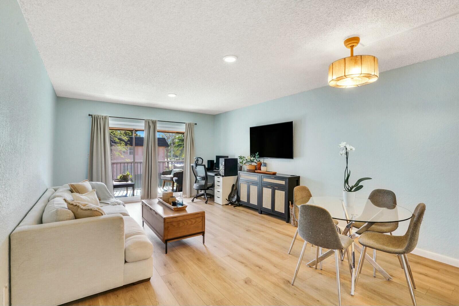 760 SE 2nd Avenue C203