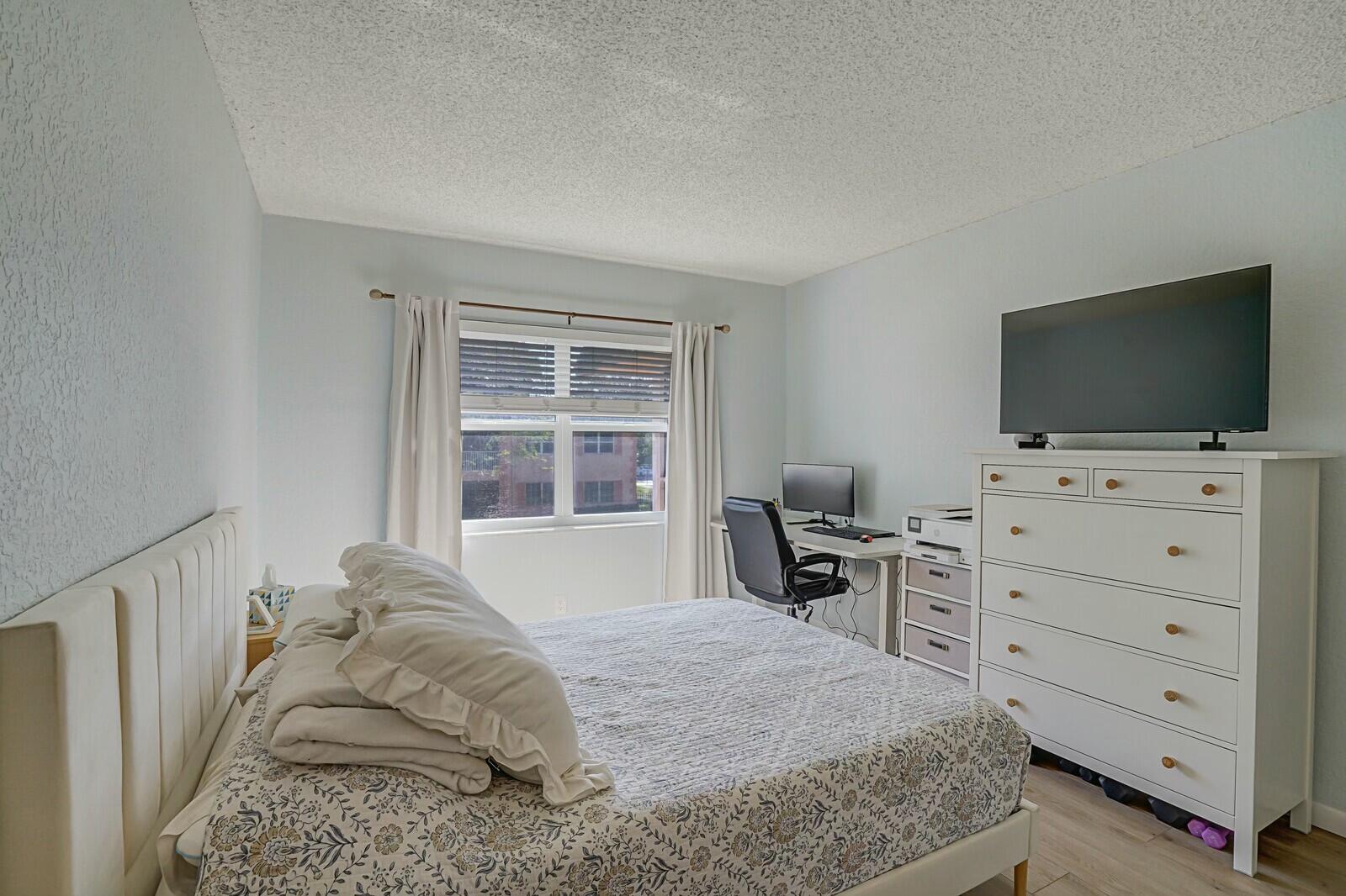 760 SE 2nd Avenue C203