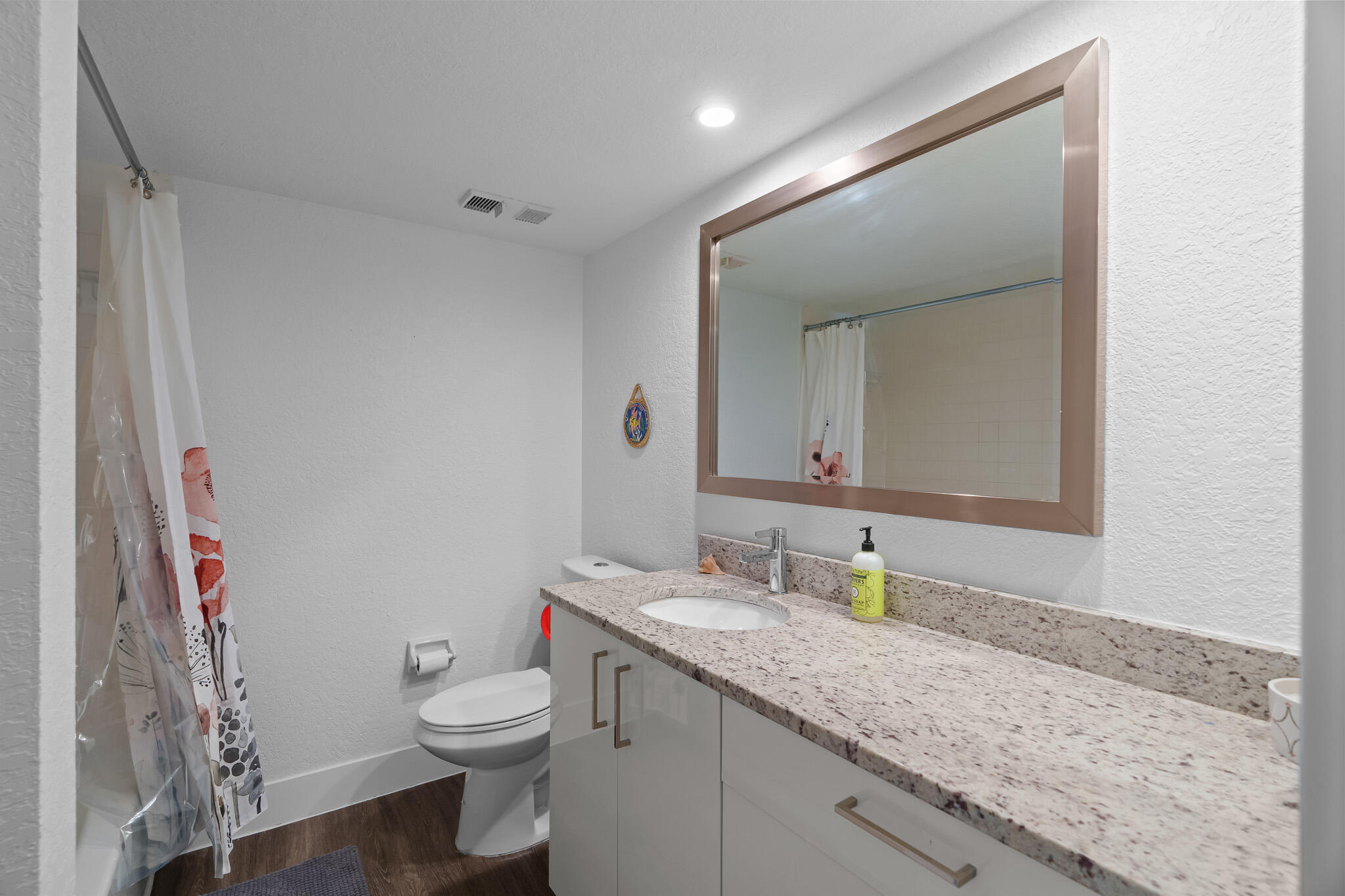 6463 La Costa Drive 304