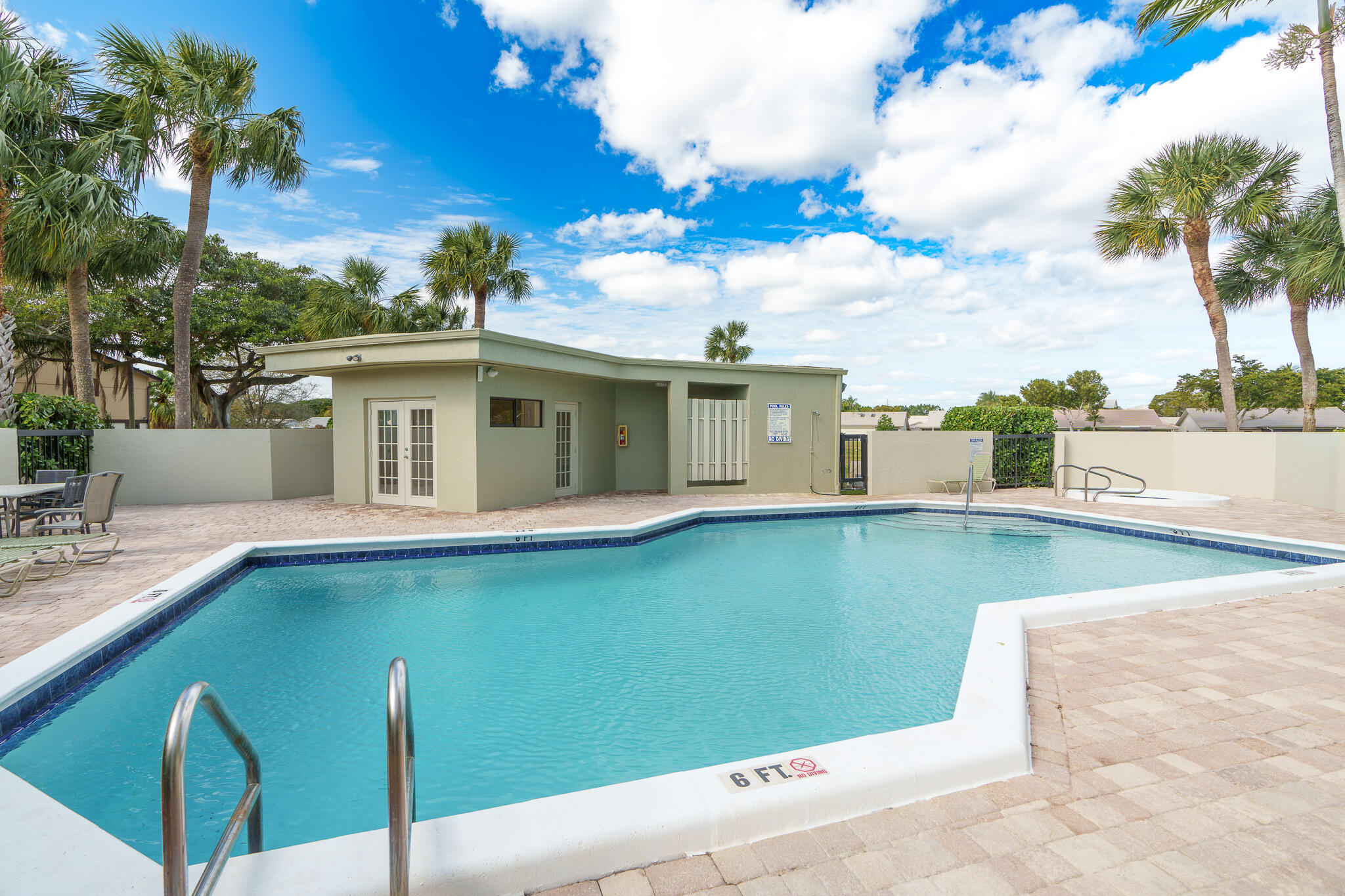 6463 La Costa Drive 304