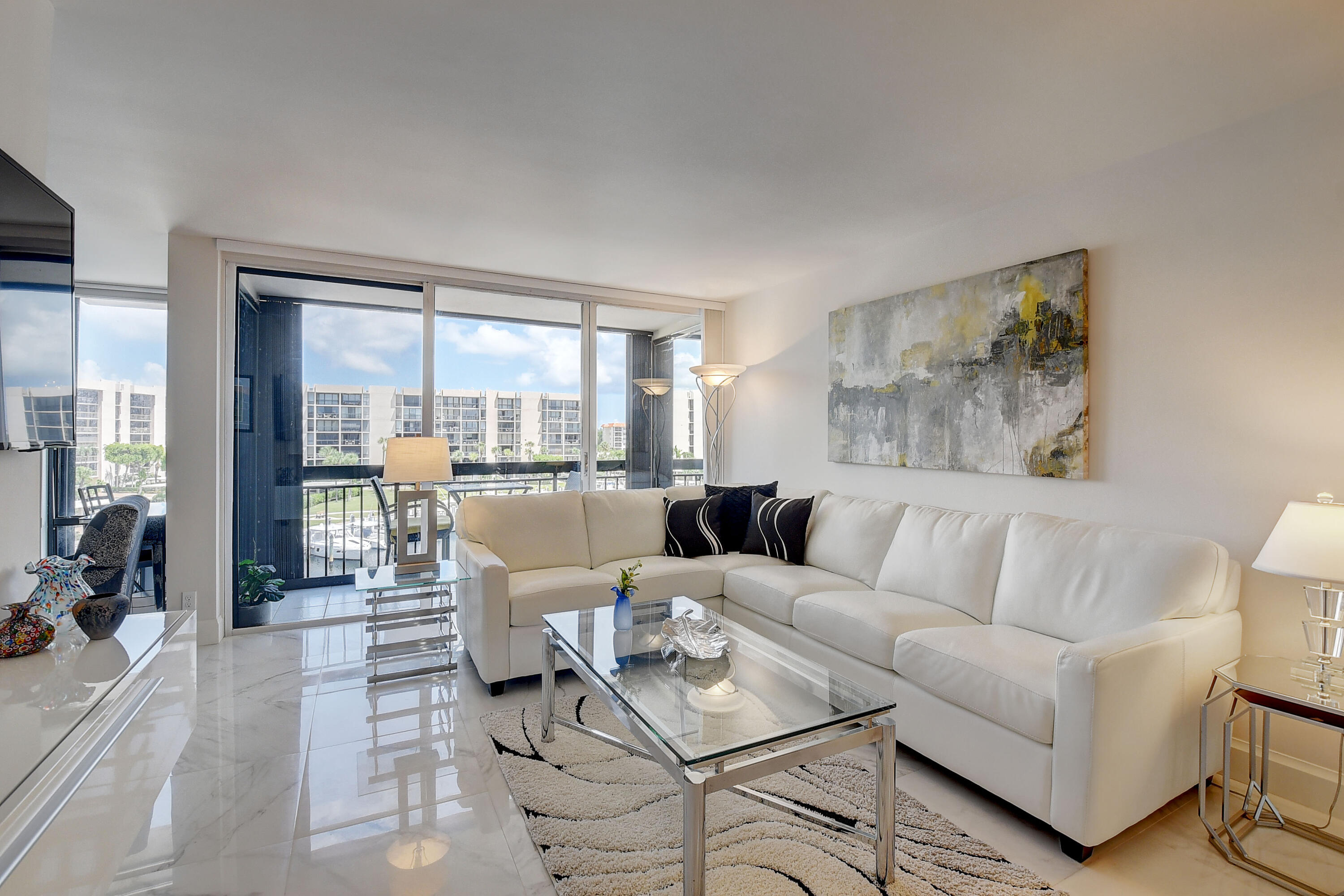 2687 N Ocean Boulevard 401-G