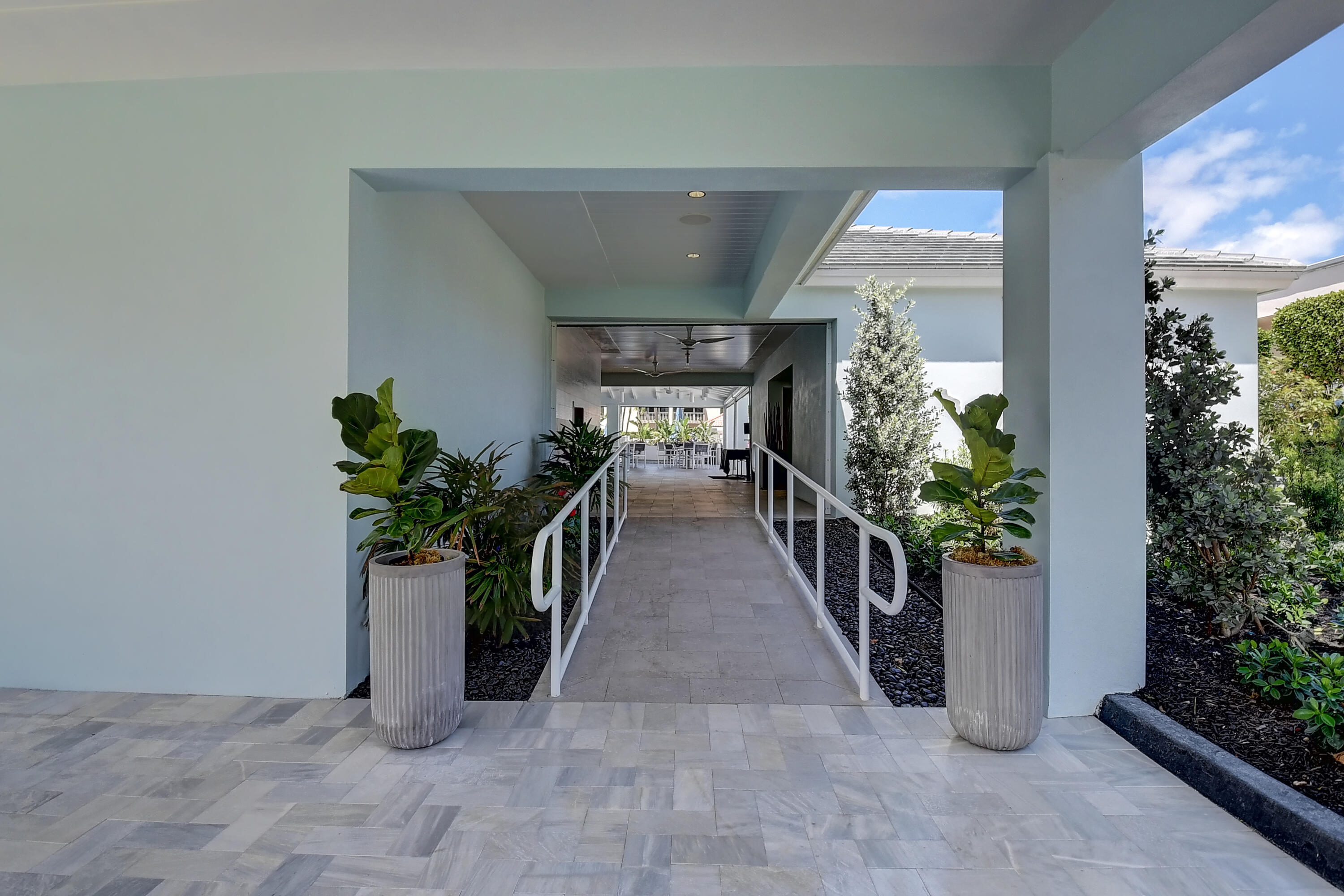 2687 N Ocean Boulevard 401-G