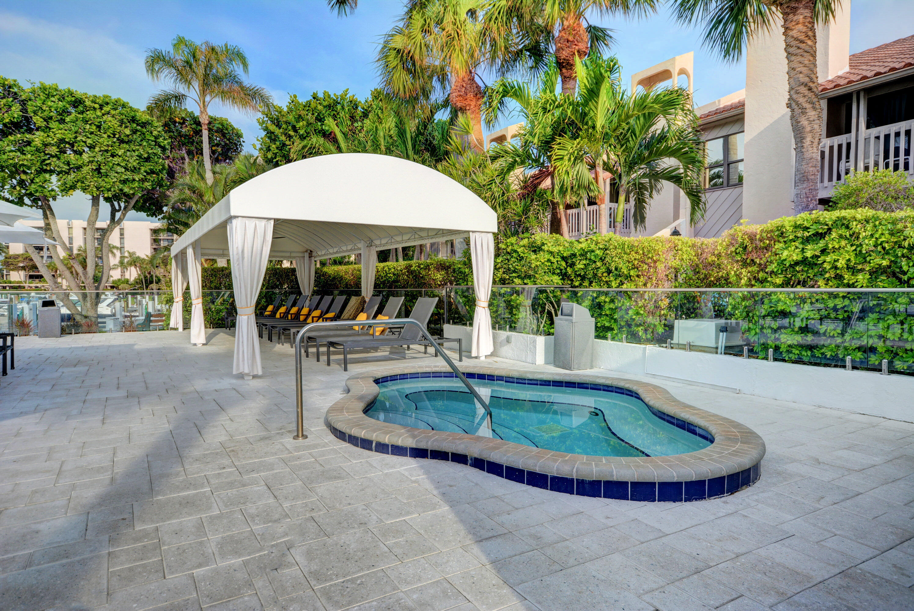 2687 N Ocean Boulevard 401-G