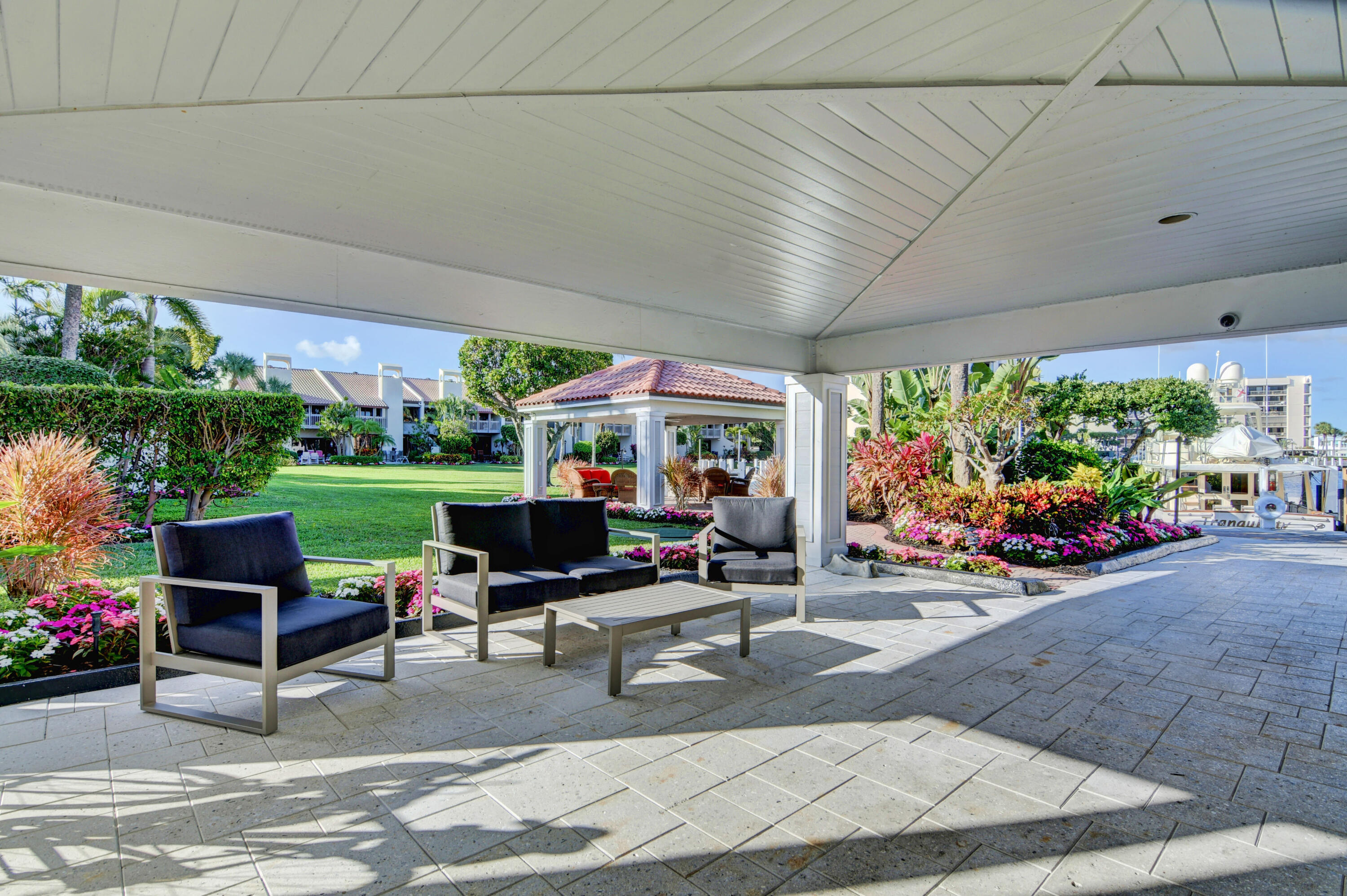 2687 N Ocean Boulevard 401-G