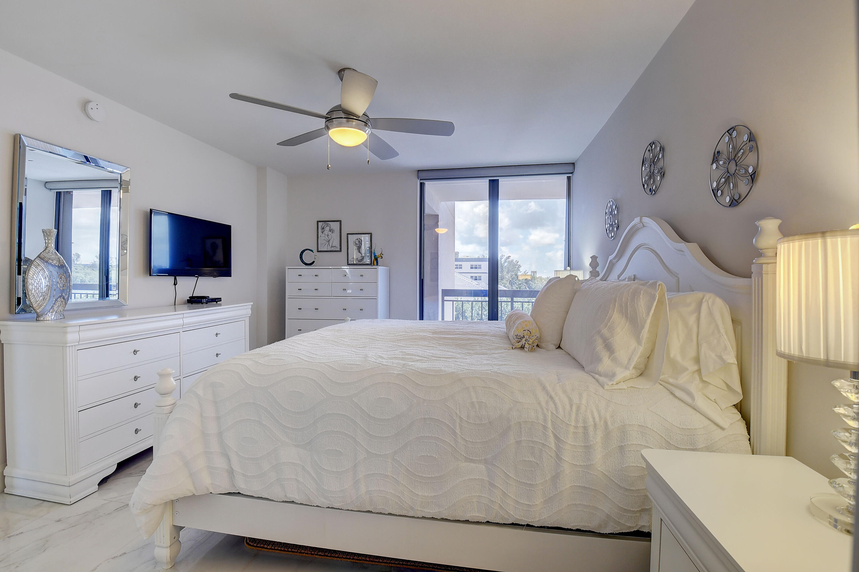 2687 N Ocean Boulevard 401-G