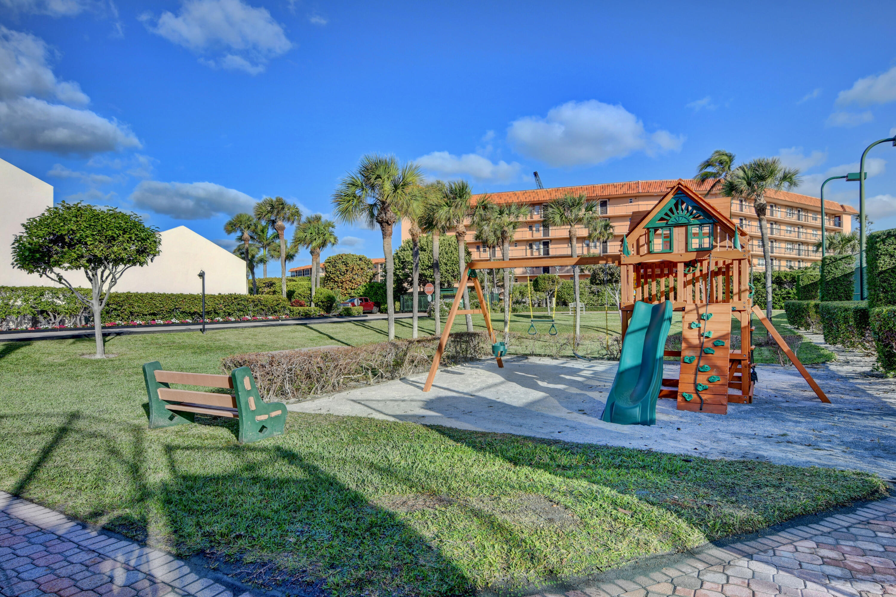 2687 N Ocean Boulevard 401-G